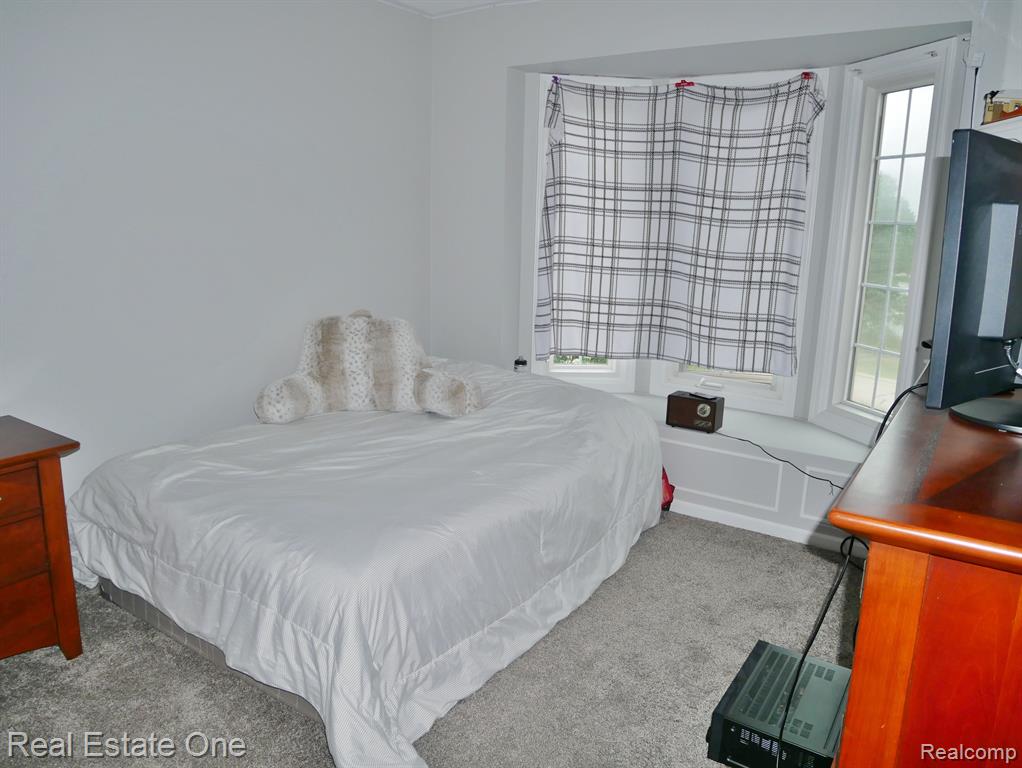 3328 Brompton Rochester Hills, MI 48309 - Photo 8 of 35