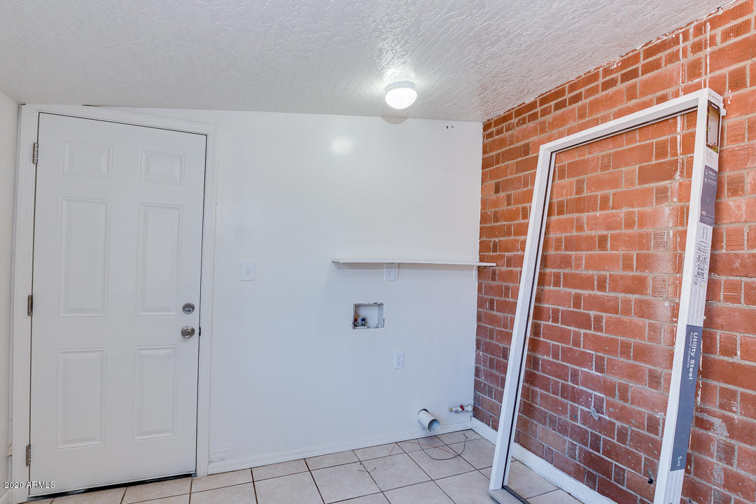 3944 West Rovey Avenue Phoenix, AZ 85019 - Photo 27 of 37 27-Rovey