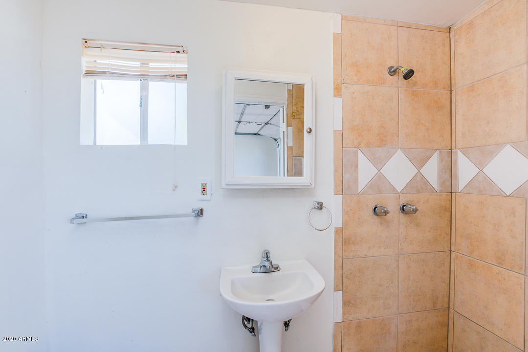 3944 West Rovey Avenue Phoenix, AZ 85019 - Photo 29 of 37 29-Rovey