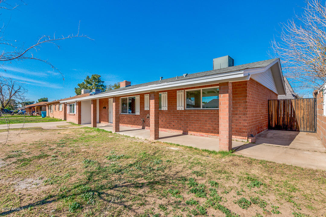 3944 West Rovey Avenue Phoenix, AZ 85019 - Photo 3 of 37 03-Rovey