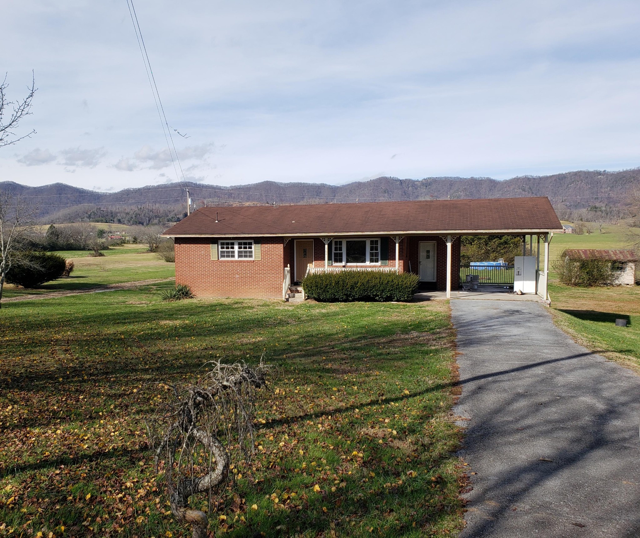 564 Town Creek Road Speedwell, TN 37870 - Photo 1 of 18 Gallery Image 1
