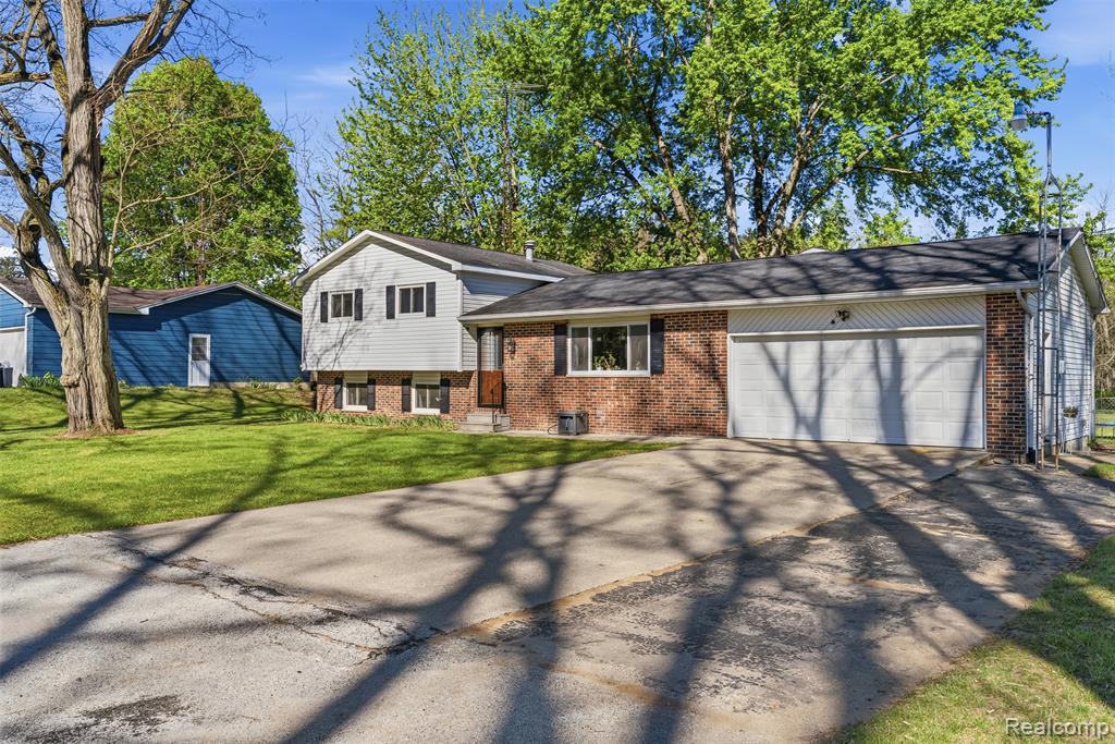14433 Tuscola Road Clio, MI 48420 - Photo 4 of 43