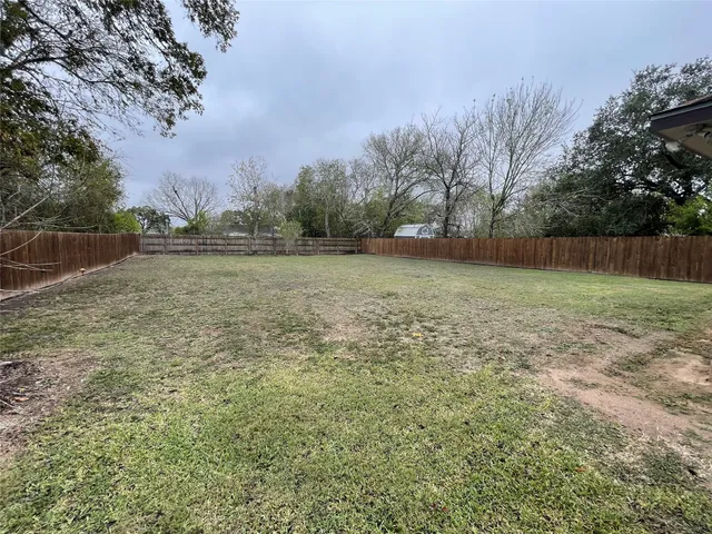 $1,800 | 940 East Guadalupe Street, La Grange, TX 78945