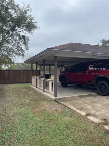 $1,800 | 940 East Guadalupe Street, La Grange, TX 78945