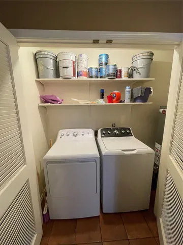 $1,800 | 940 East Guadalupe Street, La Grange, TX 78945