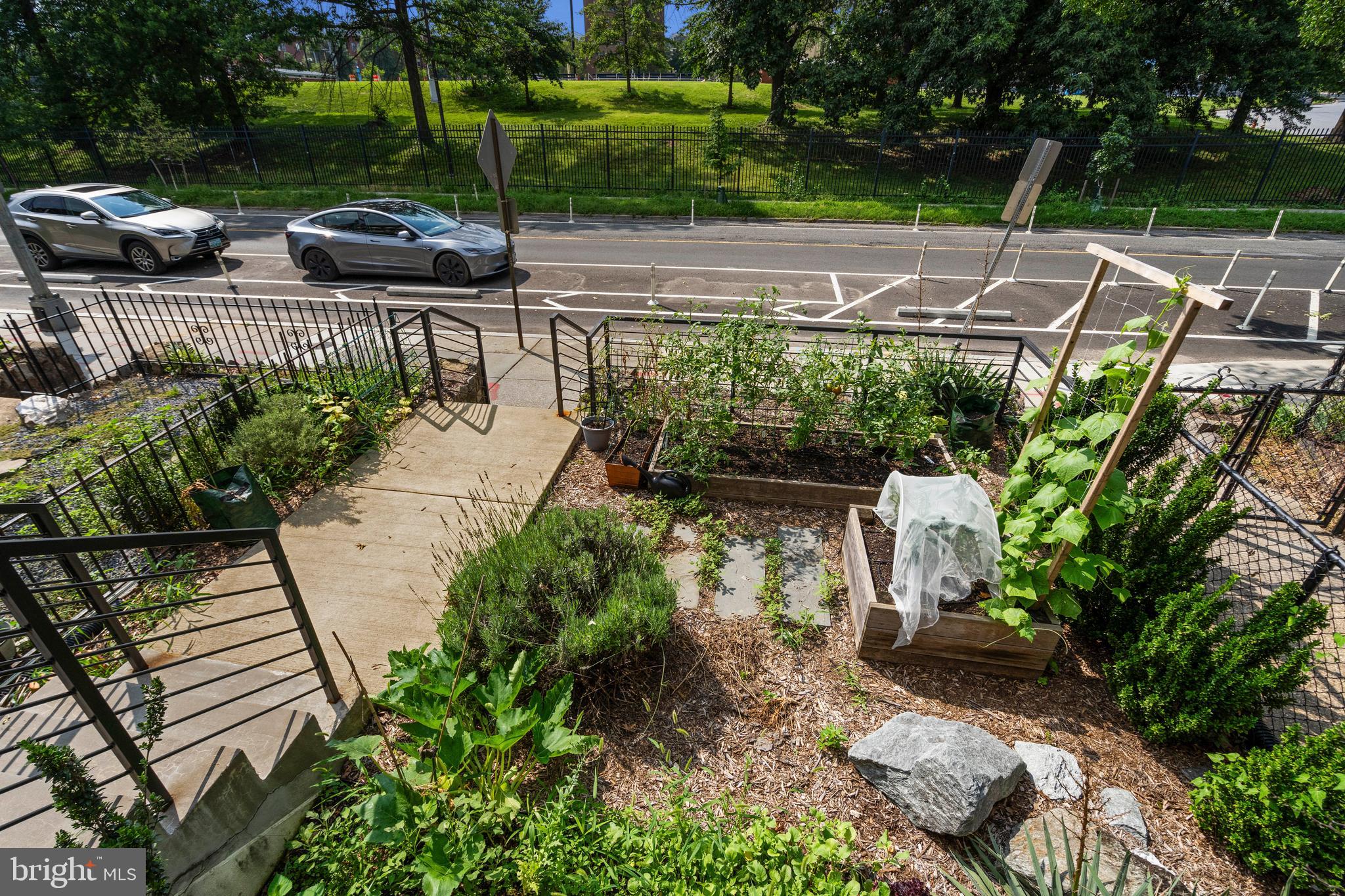 1427 West Virginia Avenue Northeast, Unit 1 Washington, DC 20002 - Photo 42 of 46 a view of a garden with patio