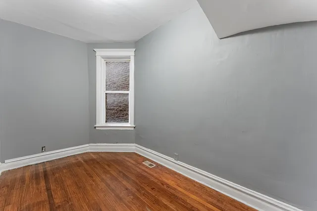 $1,350 | 1426 South Avers Avenue, Unit 1, Chicago, IL 60623