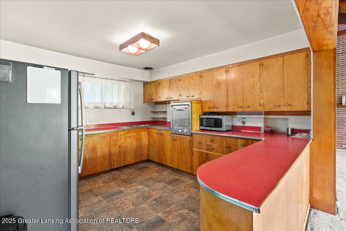 3341 Tecumseh River Road Lansing, MI 48906 - Photo 13 of 34 19-Media Jett - 17