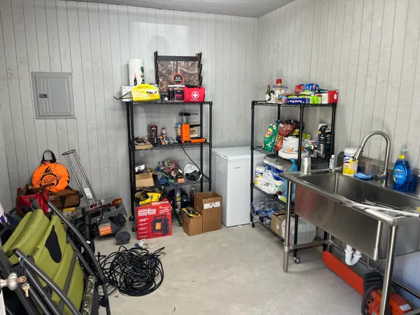 $300,000 | 413 County Rd S-45-78, Kingstree, SC 29556