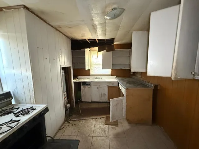 $19,900 | 437 Section Street, Danville, IL 61832