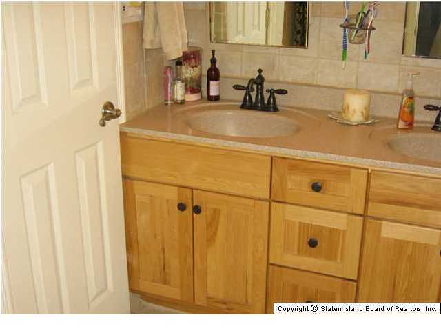 50 Rumson Road, Unit 12A Staten Island, NY 10314 - Photo 3 of 9 Additional Photo