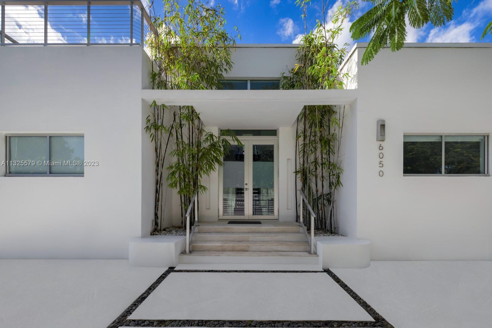 6050 La Gorce Drive Miami Beach, FL 33140 - Photo 15 of 31 a view of entryway front of house