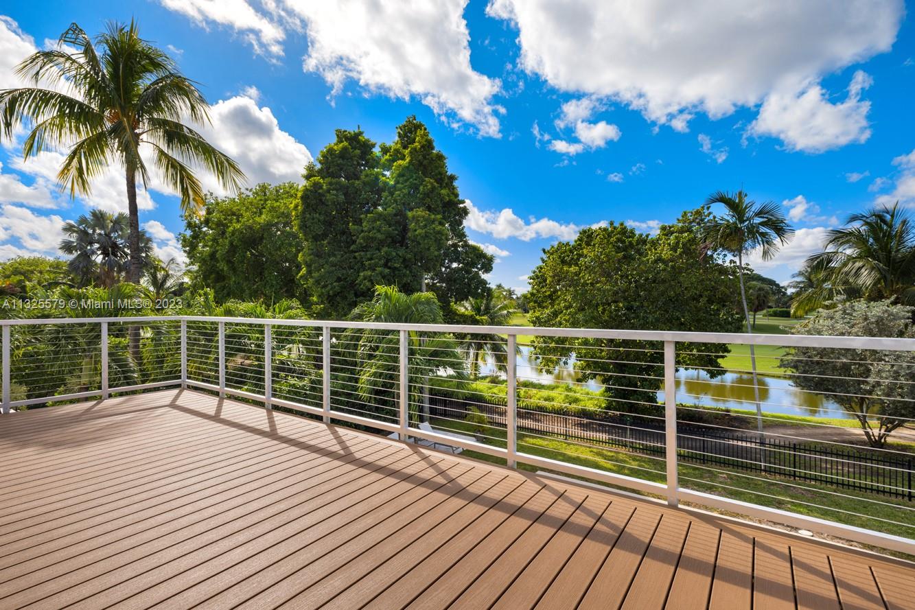 6050 La Gorce Drive Miami Beach, FL 33140 - Photo 24 of 31 a view of balcony with double