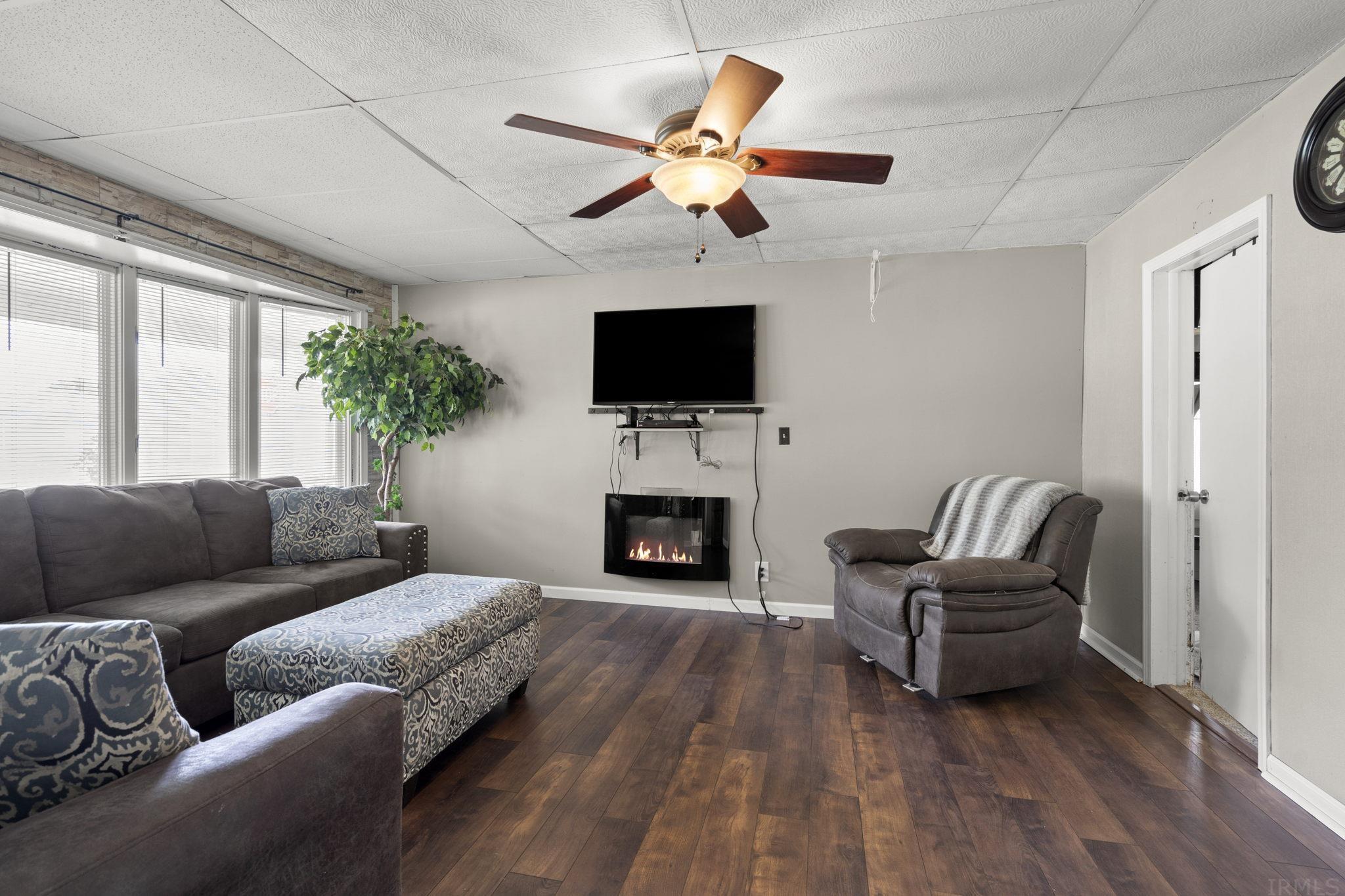1301 S Road Garrett, IN 46738 - Photo 12 of 29 Gallery Image 12