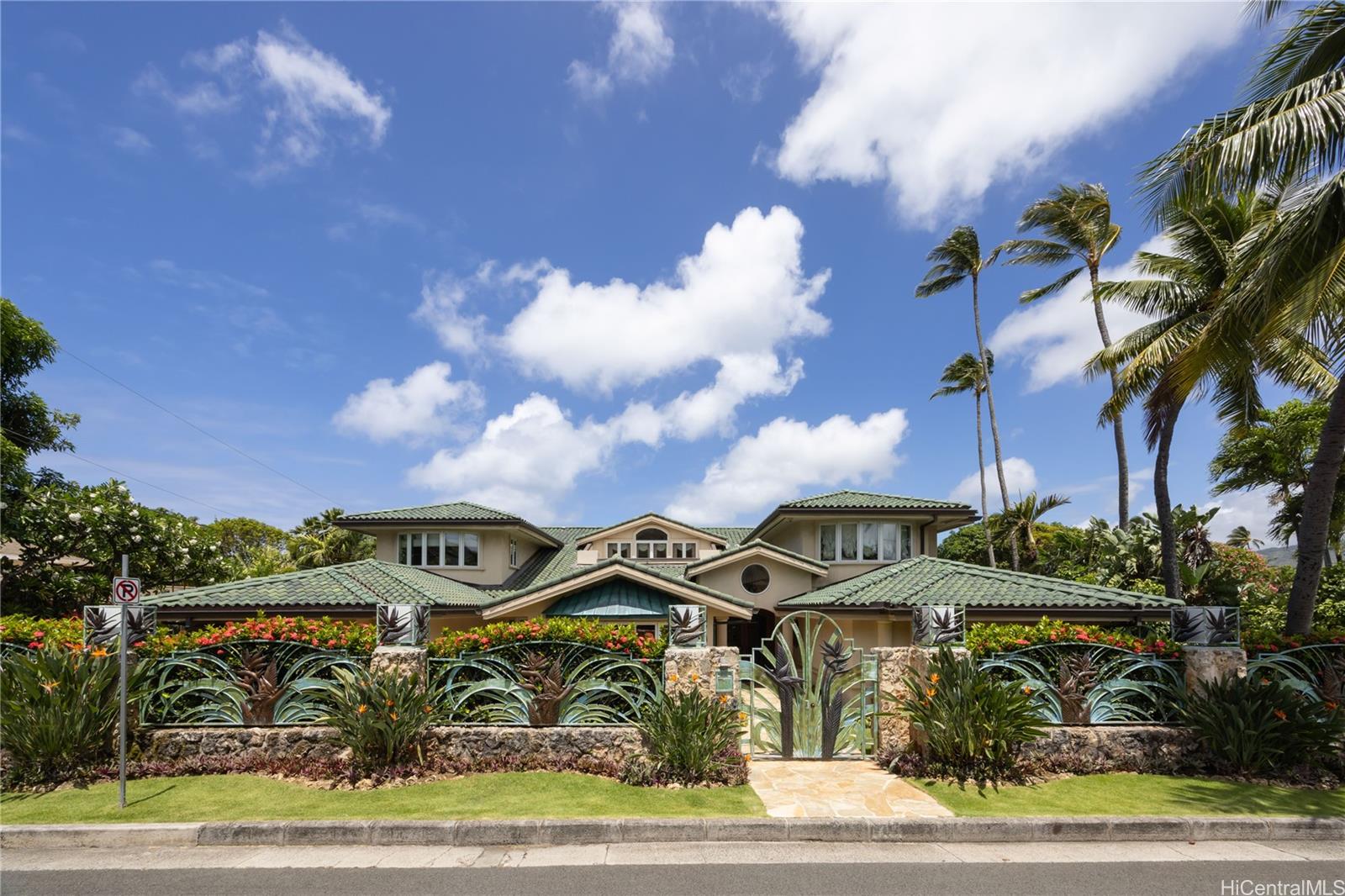 443 Portlock Road Honolulu, HI 96825 - Photo 1 of 25