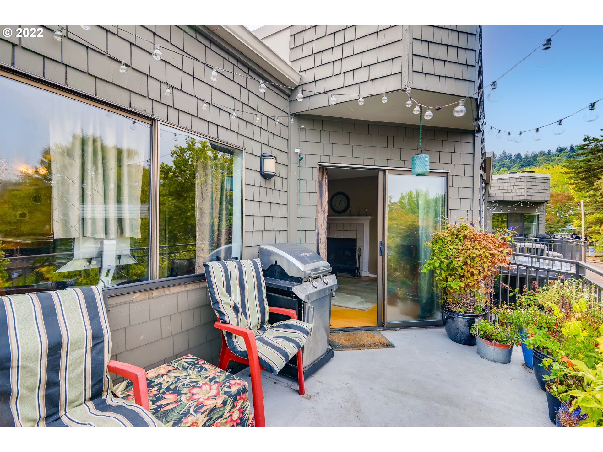 5606 South Riverside Lane, Unit 6 Portland, OR 97239 - Photo 13 of 14 Gallery Image 13