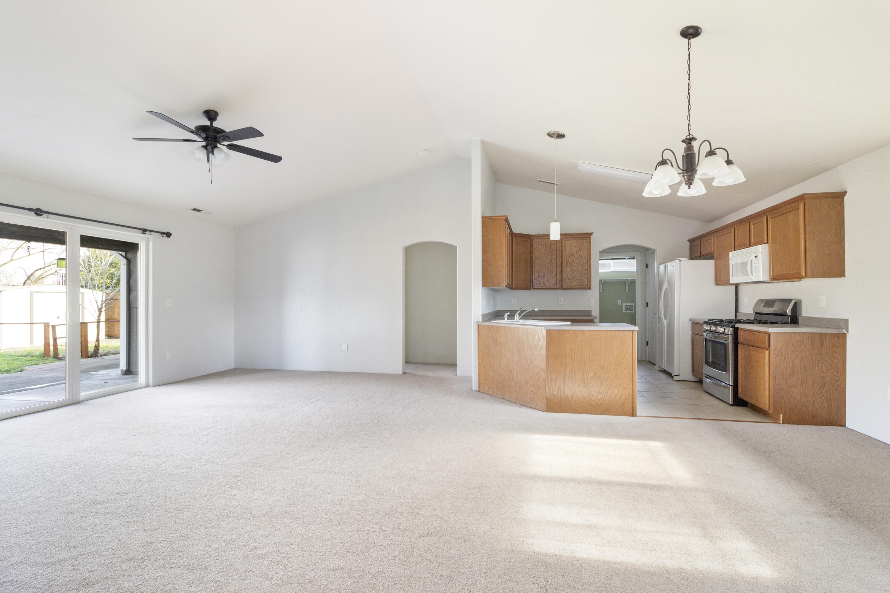 1794 Key Drive Medford, OR 97501 - Photo 8 of 29 09-1794 Key Drive-9