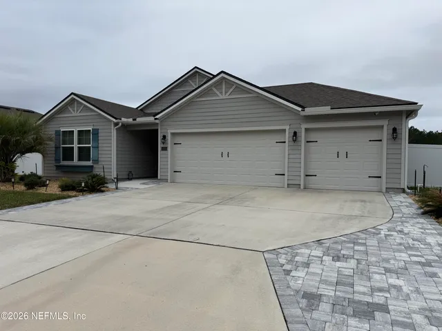a view of garage yard