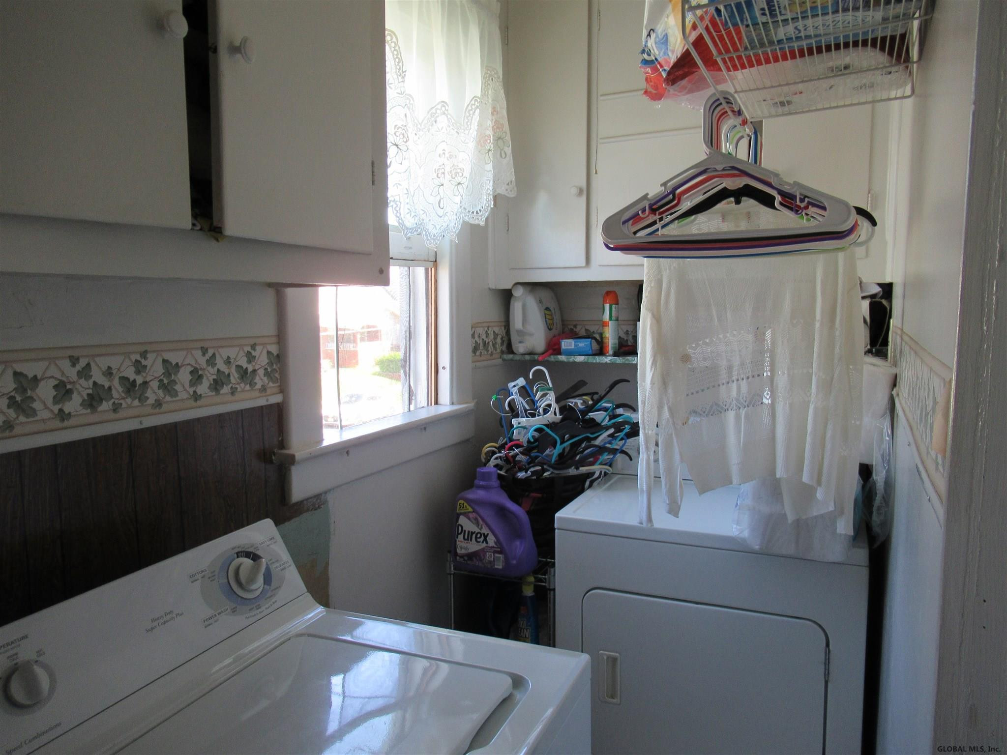 1467-1469 Rugby Road Schenectady, NY 12308 - Photo 13 of 50 Photo 13