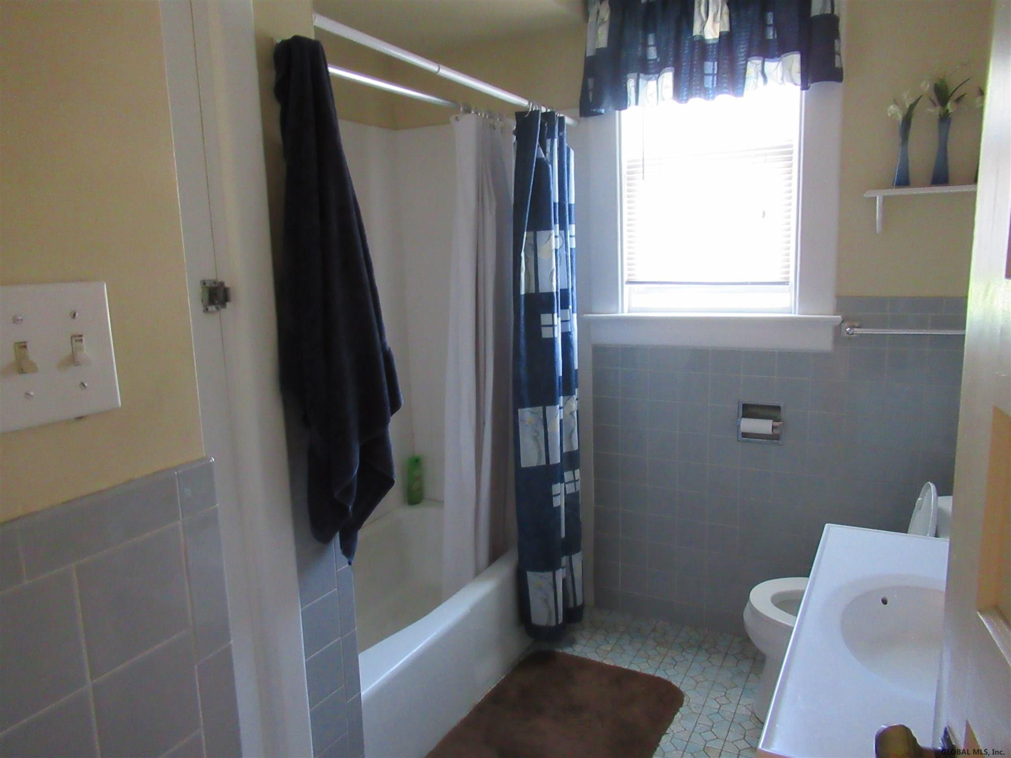 1467-1469 Rugby Road Schenectady, NY 12308 - Photo 18 of 50 Photo 18