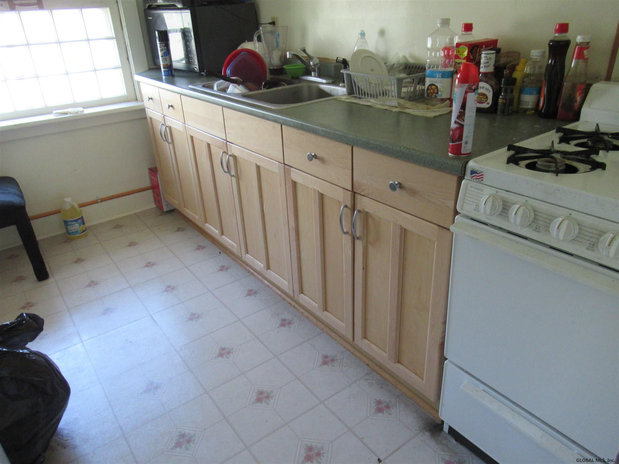 1467-1469 Rugby Road Schenectady, NY 12308 - Photo 20 of 50 Photo 20