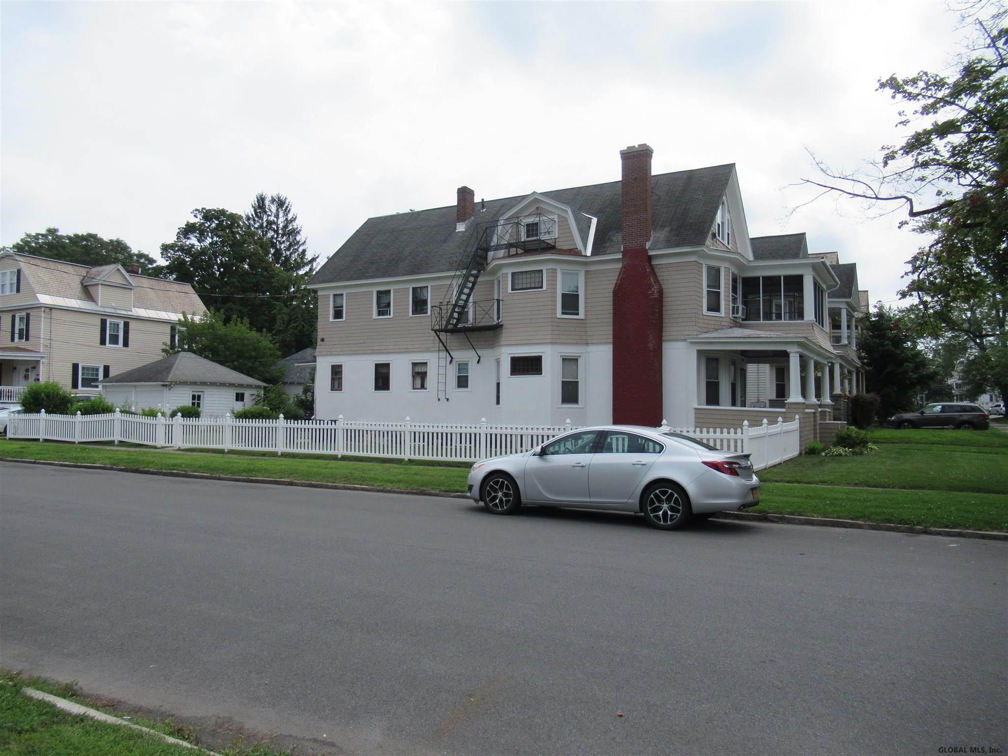 1467-1469 Rugby Road Schenectady, NY 12308 - Photo 47 of 50 Photo 48