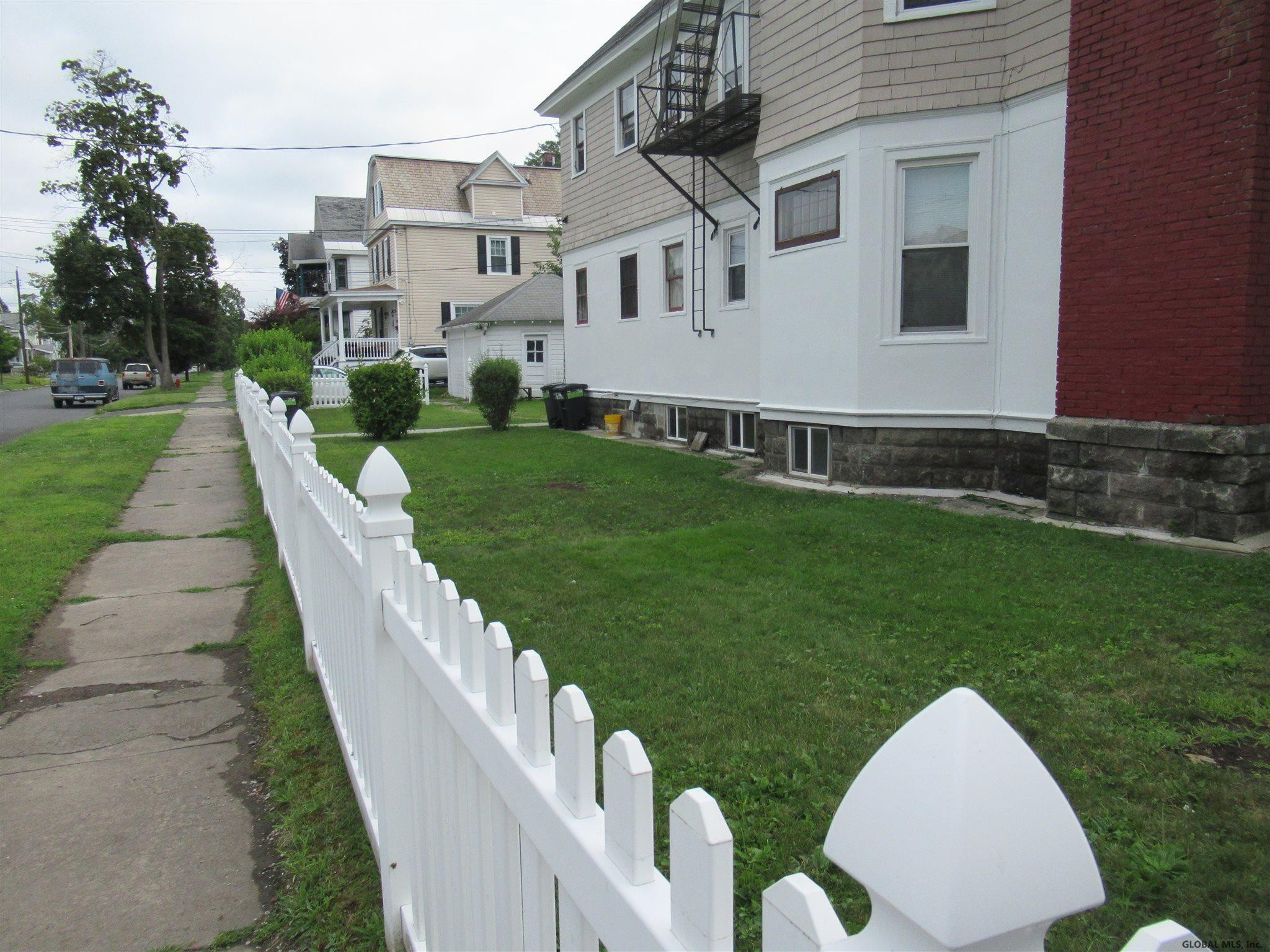 1467-1469 Rugby Road Schenectady, NY 12308 - Photo 48 of 50 Photo 49