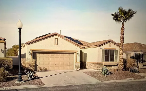 $2,025 | 6288 Shamrock Lake Avenue, Las Vegas, NV 89141