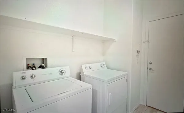 $2,025 | 6288 Shamrock Lake Avenue, Las Vegas, NV 89141