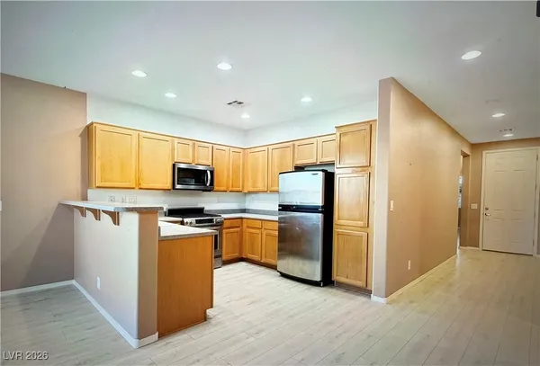 $2,025 | 6288 Shamrock Lake Avenue, Las Vegas, NV 89141