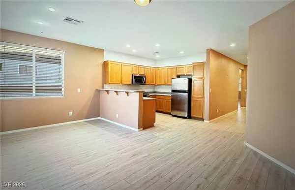 $2,025 | 6288 Shamrock Lake Avenue, Las Vegas, NV 89141