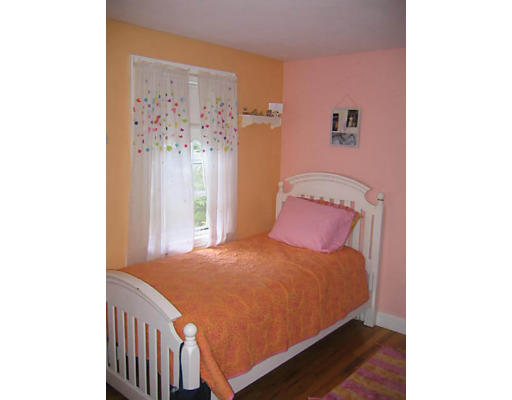 9 Ray Street Danvers, MA 01923 - Photo 8 of 10 Gallery Image 8