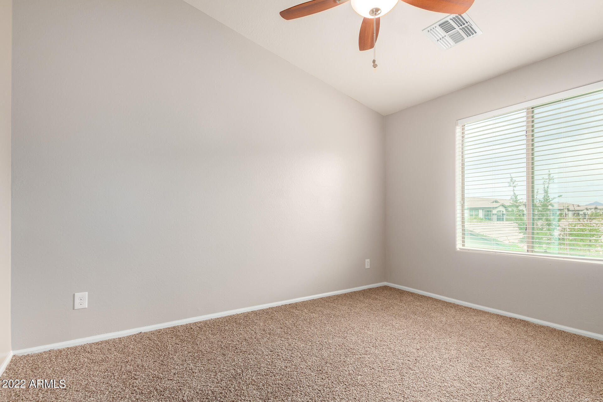 2725 East Mine Creek Road, Unit 1125 Phoenix, AZ 85024 - Photo 18 of 27 0017-17 Mine Creek