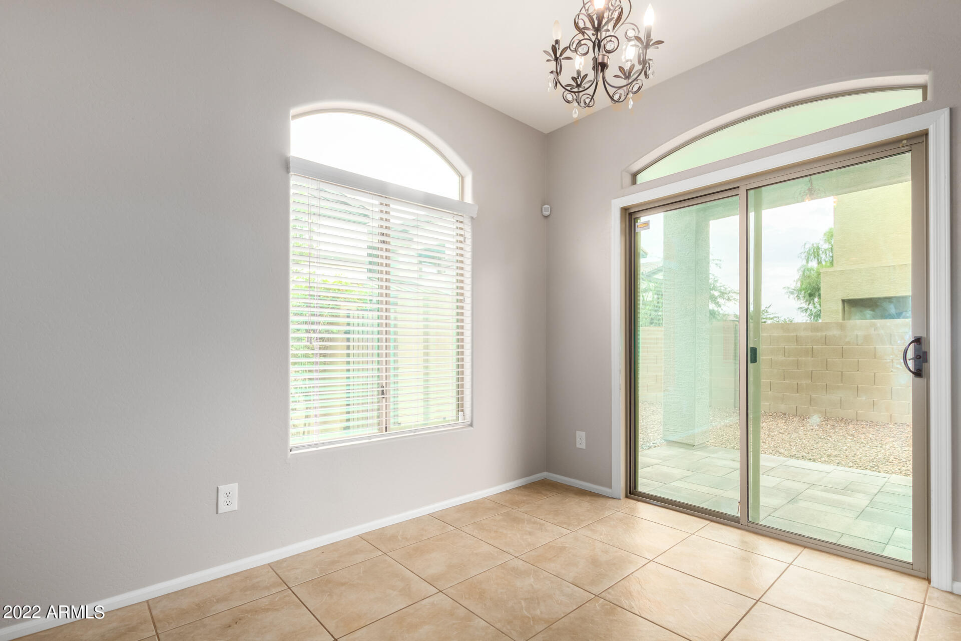 2725 East Mine Creek Road, Unit 1125 Phoenix, AZ 85024 - Photo 7 of 27 0007-07 Mine Creek