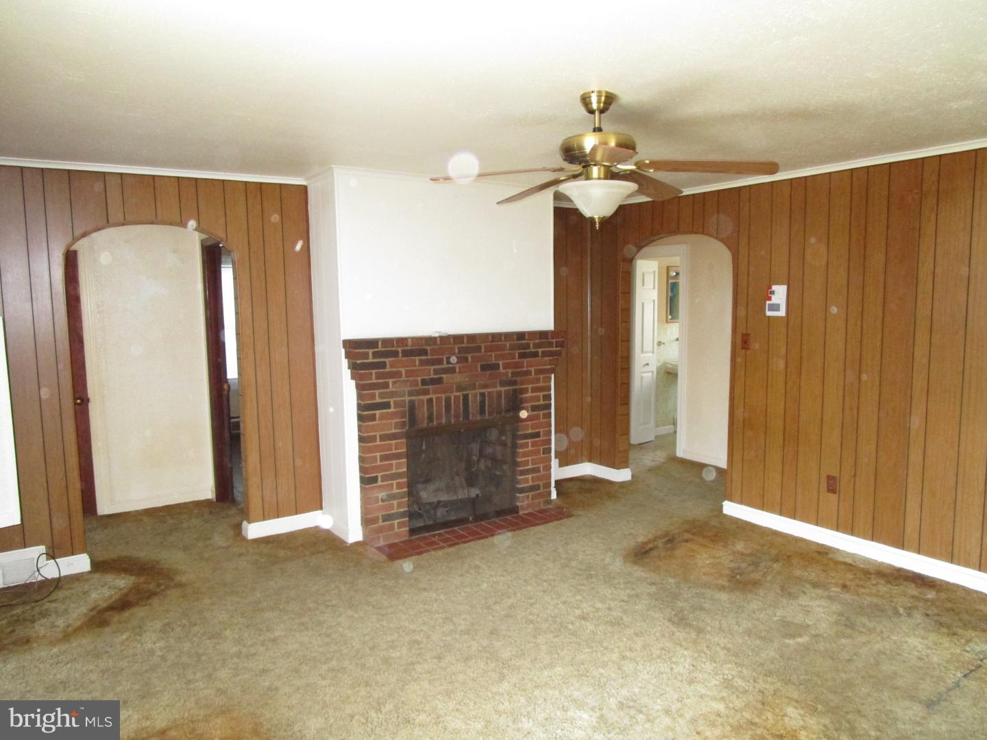 146 North Halsey Road Dover, DE 19901 - Photo 4 of 14 Living Room