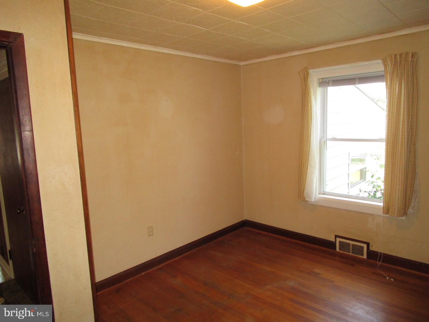 146 North Halsey Road Dover, DE 19901 - Photo 10 of 14 Master Bedroom