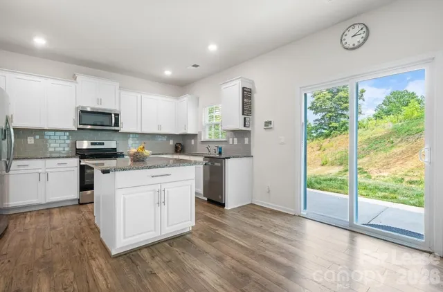 $2,200 | 4116 Village Boulevard Northwest, Conover, NC 28613