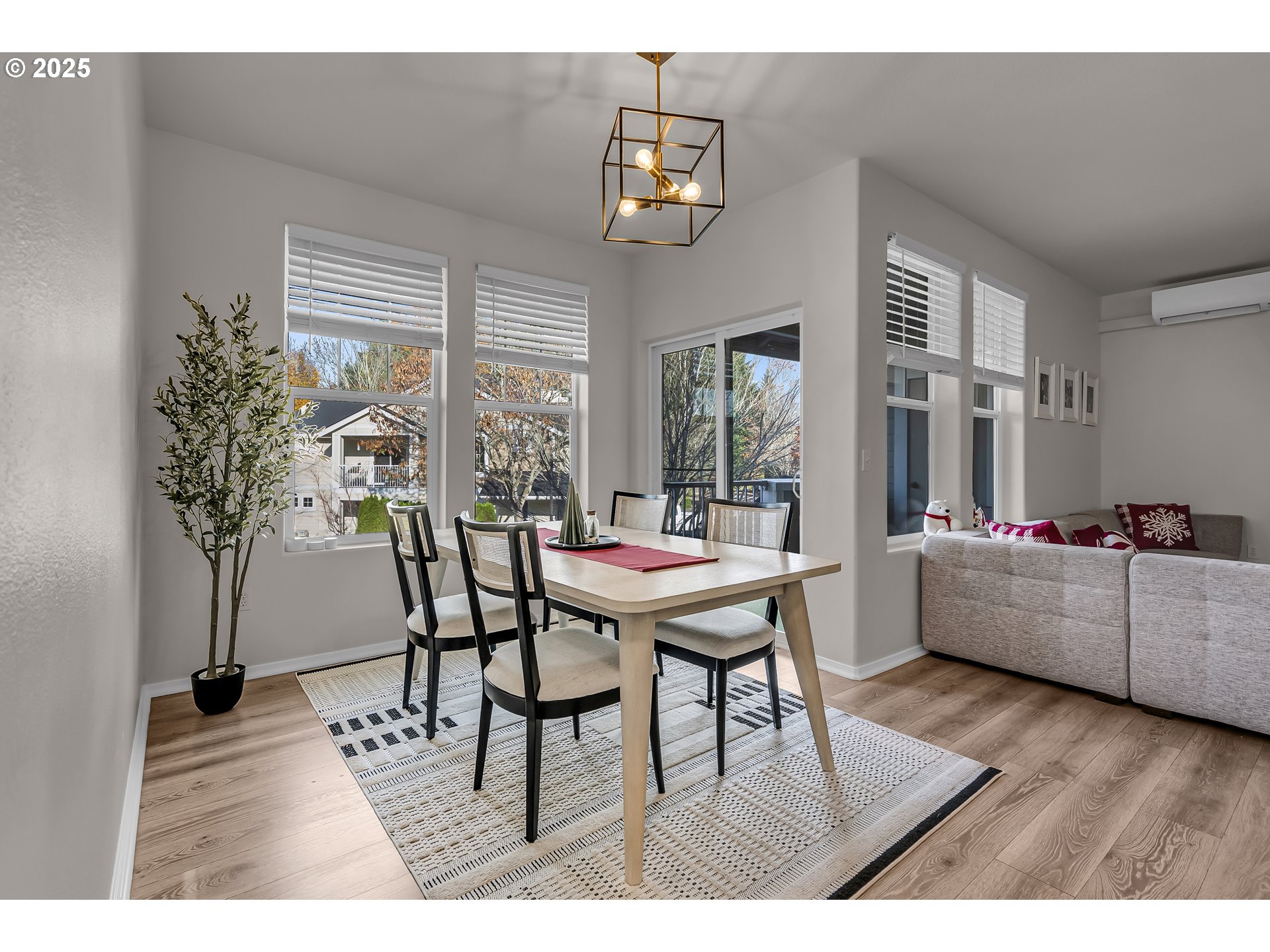 7216 Southwest Manor Way, Unit F Beaverton, OR 97078 - Photo 11 of 31