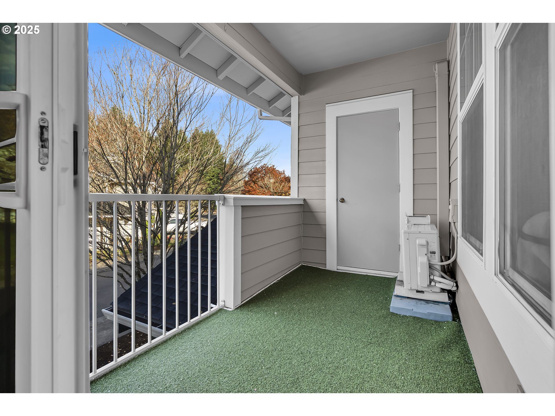 7216 Southwest Manor Way, Unit F Beaverton, OR 97078 - Photo 12 of 31