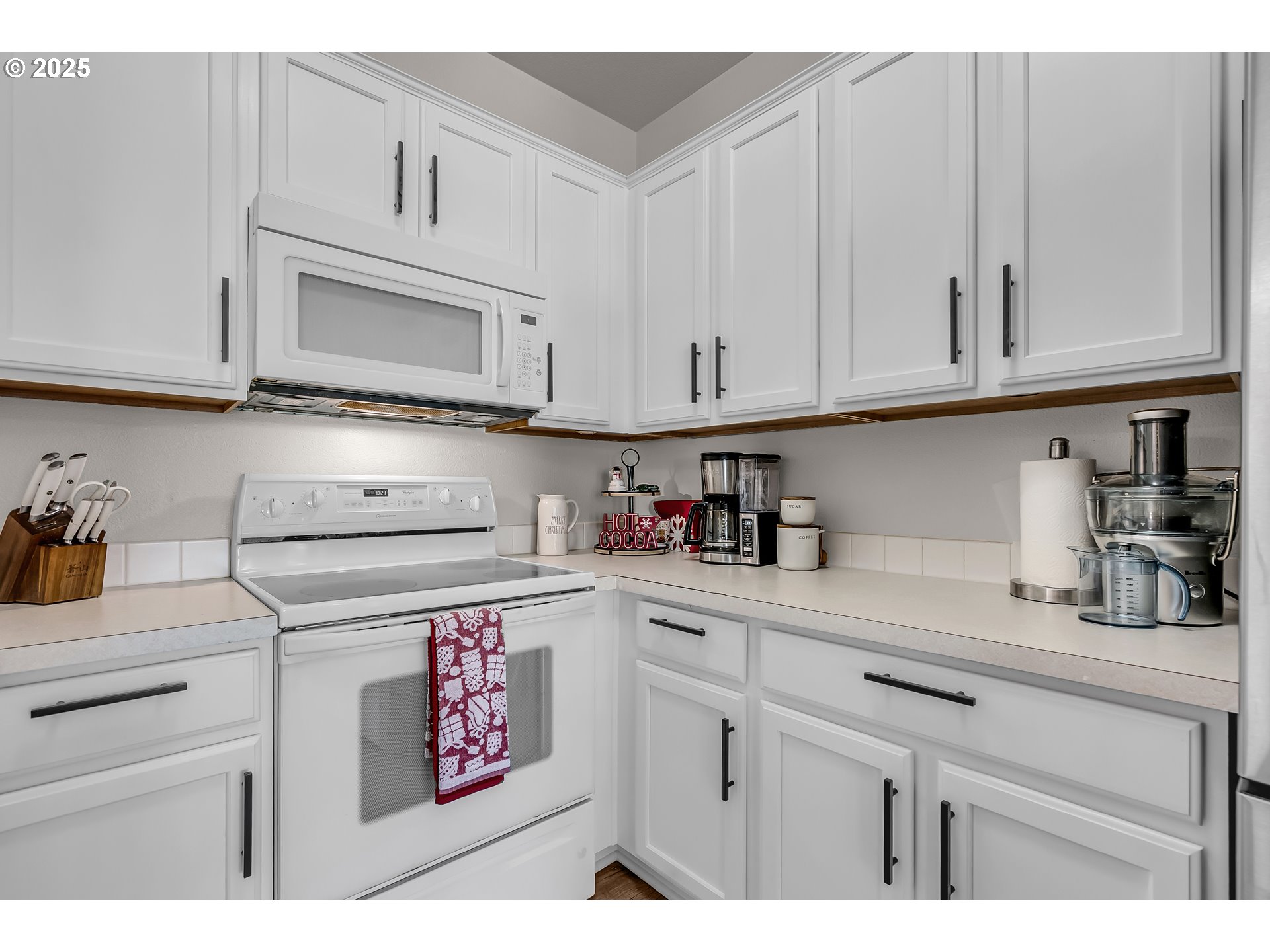 7216 Southwest Manor Way, Unit F Beaverton, OR 97078 - Photo 15 of 31