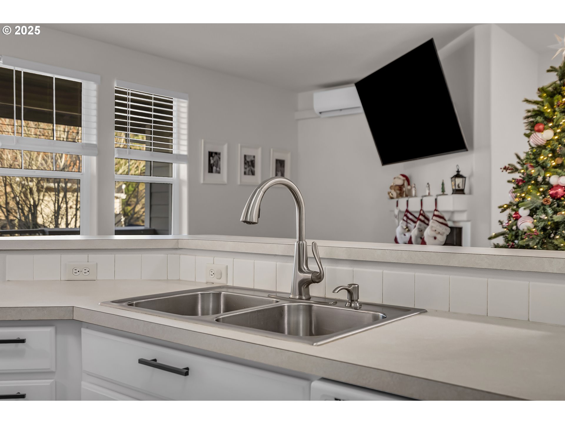 7216 Southwest Manor Way, Unit F Beaverton, OR 97078 - Photo 16 of 31