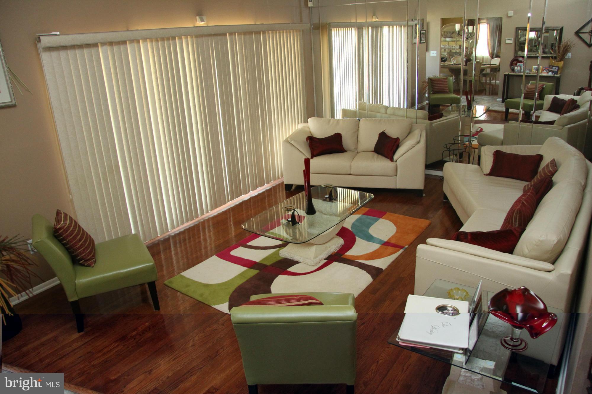 1310 Robin Road Pikesville, MD 21208 - Photo 5 of 14 Living Room