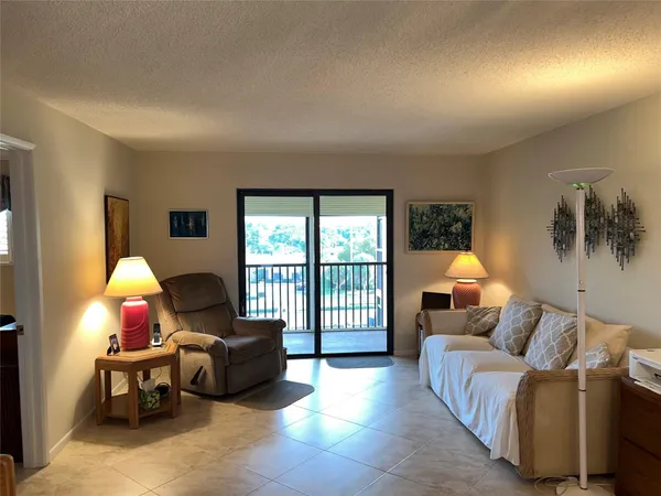 $214,900 | 2601 Northeast 14th Street Causeway, Unit 535, Pompano Beach, FL 33062