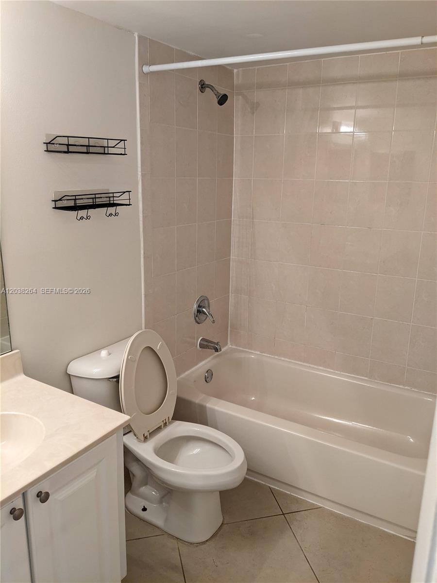 711 North Pine Island Road, Unit 314 Plantation, FL 33324 - Photo 17 of 18