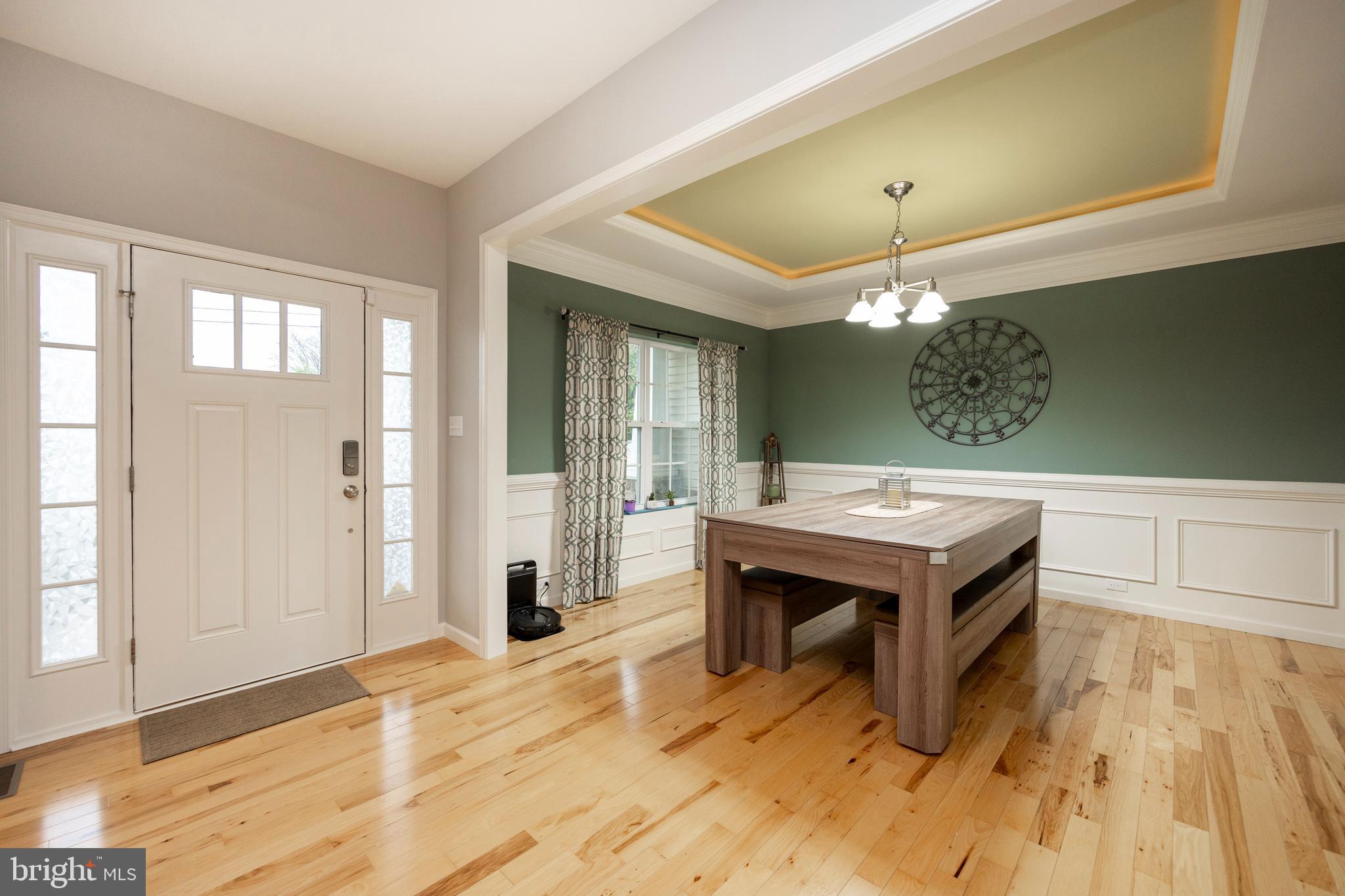 301 Snyder Road Oley, PA 19547 - Photo 3 of 45 Entry/Formal Dining Room