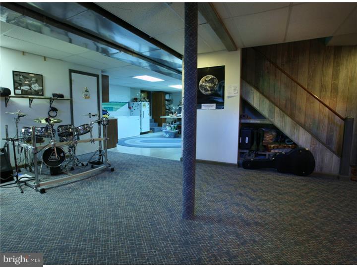 2062 County Line Road East Greenville, PA 18041 - Photo 19 of 25 Gallery Image 19