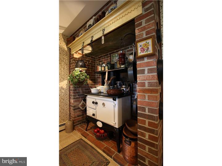 2062 County Line Road East Greenville, PA 18041 - Photo 6 of 25 Gallery Image 6