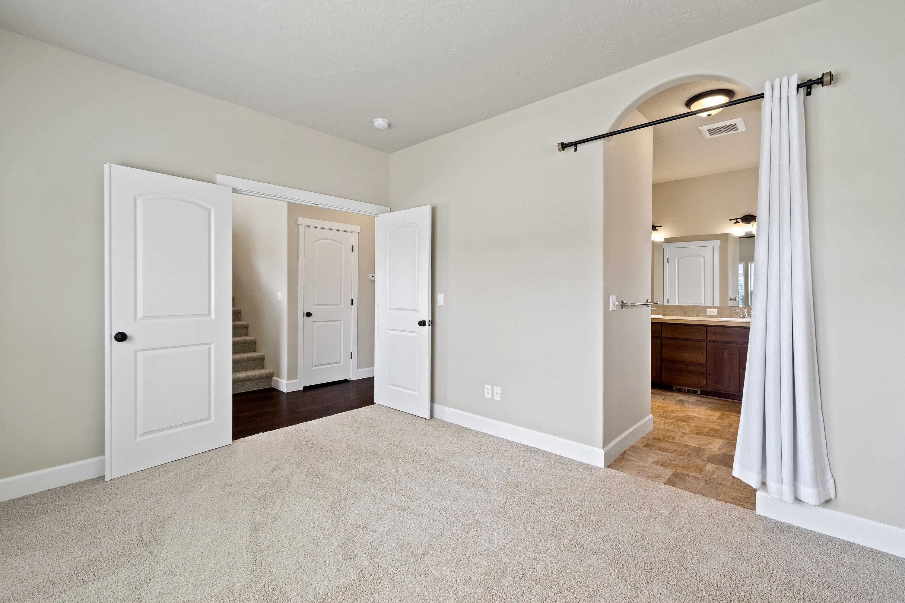 62741 Hawkview Road Bend, OR 97701 - Photo 19 of 28 DSC06609
