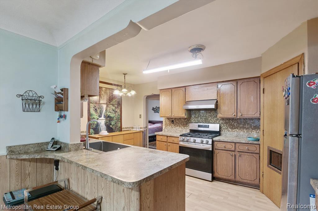 4529 Frazho Road Warren, MI 48091 - Photo 13 of 47