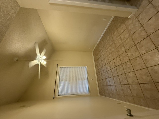 2300 Leon Street, Unit 202 Austin, TX 78705 - Photo 14 of 19 en empty room with windows